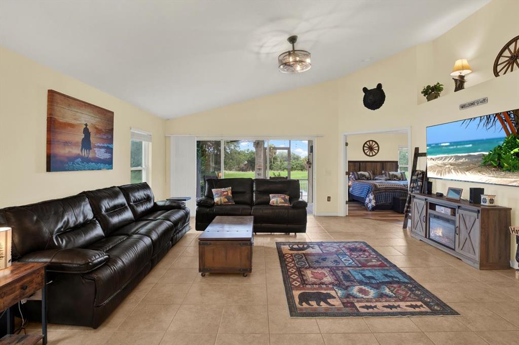 7123 48TH AVENUE E, PALMETTO, FL — photo 3 of 30