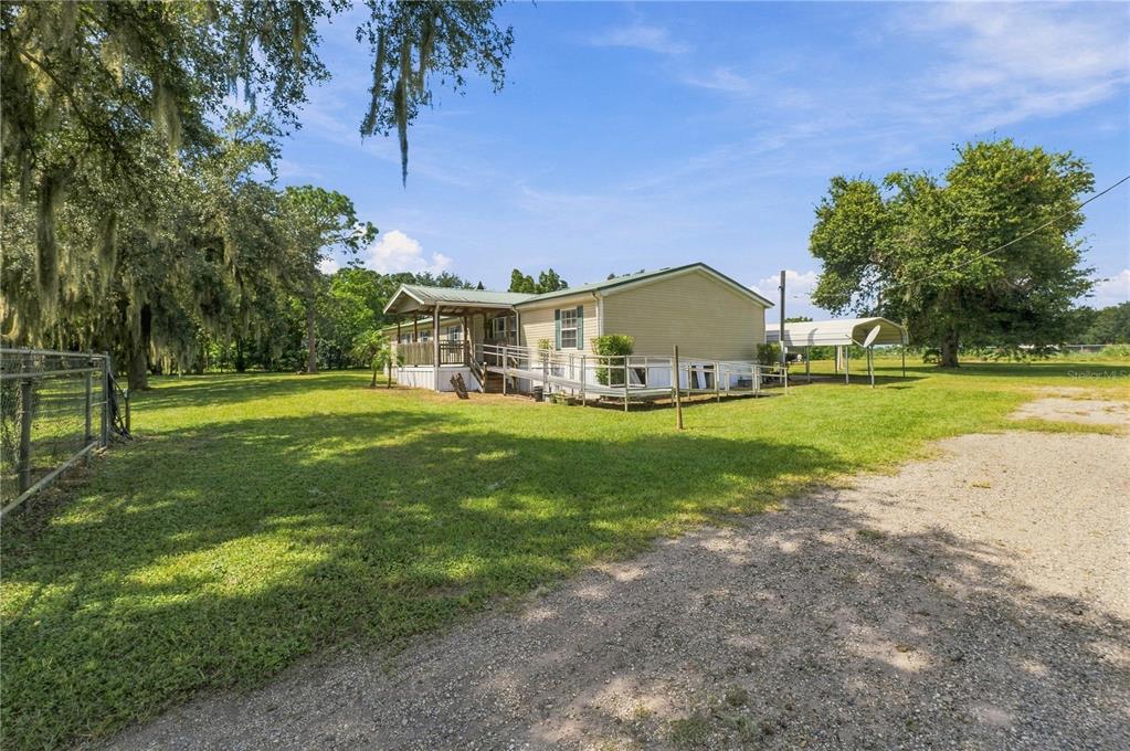 8611 COUNTY LINE ROAD, LITHIA, FL — photo 3 of 30