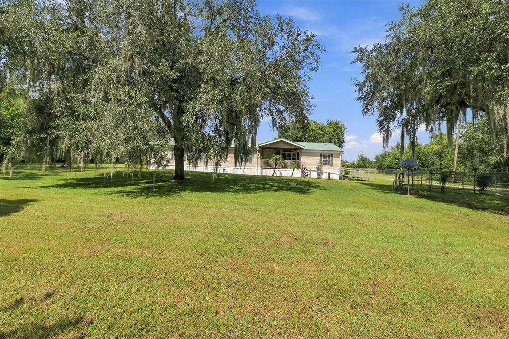 8611 COUNTY LINE ROAD, LITHIA, FL — photo 4 of 30