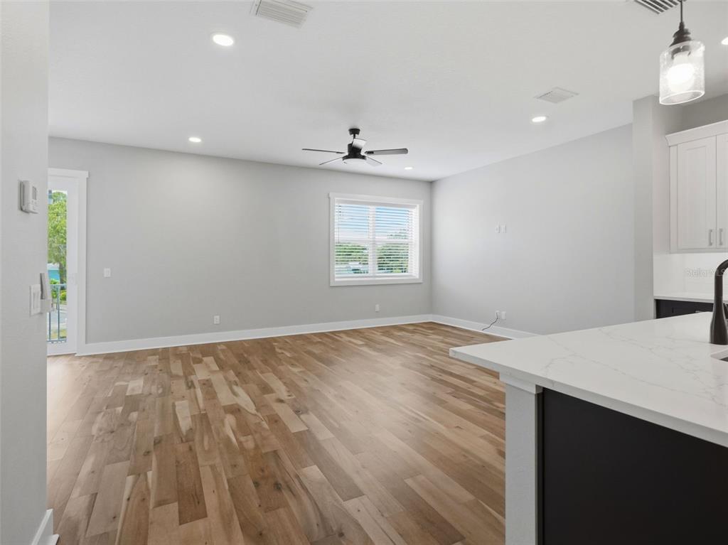 809 OAK BEND LANE, DUNEDIN, FL — photo 4 of 30