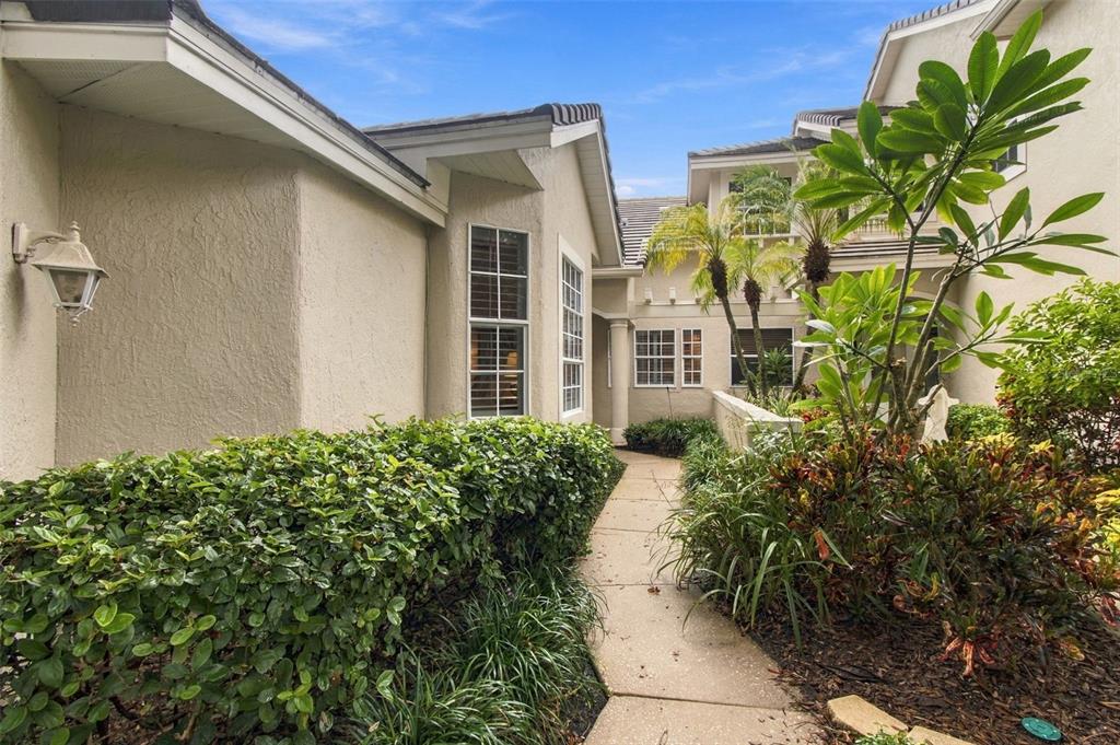 435 DATE PALM COURT NE, ST PETERSBURG, FL — photo 5 of 30