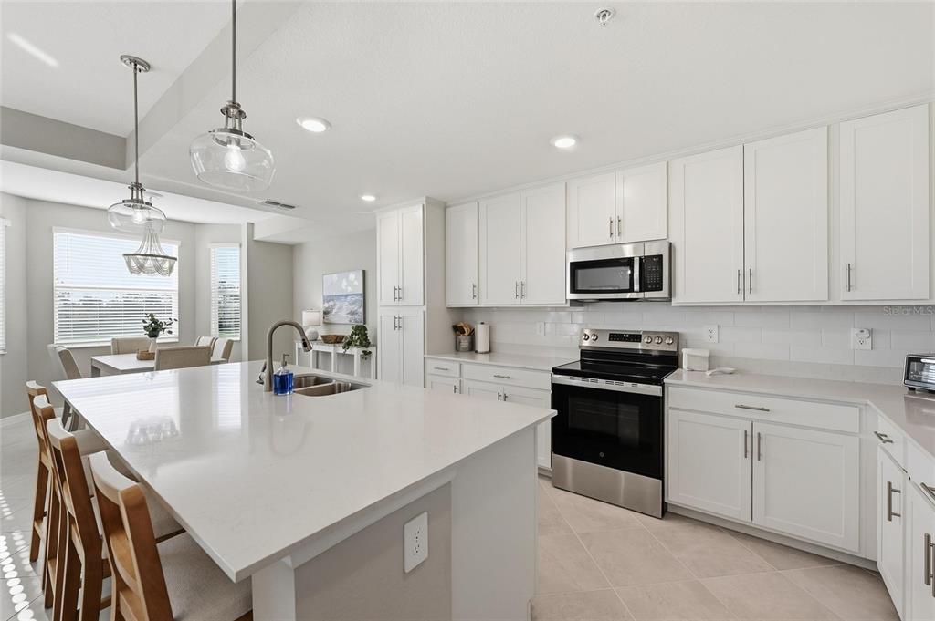 17630 OPAL SAND DRIVE UNIT 203, VENICE, FL — photo 5 of 30