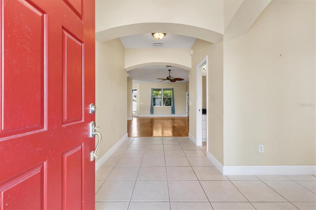 1025 WINNSBORO DRIVE, THE VILLAGES, FL — photo 5 of 44
