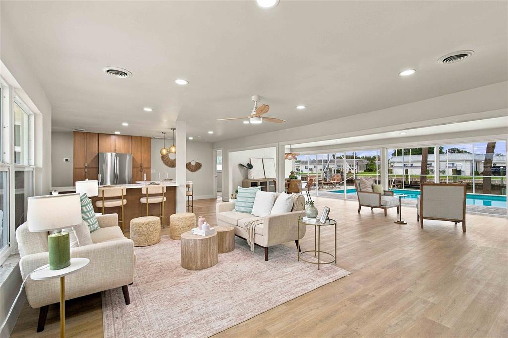 9911 ROYAL PALM DRIVE, BRADENTON, FL — photo 4 of 25