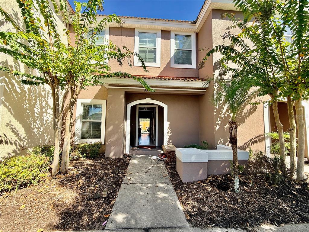 4548 ALBERTO CIRCLE