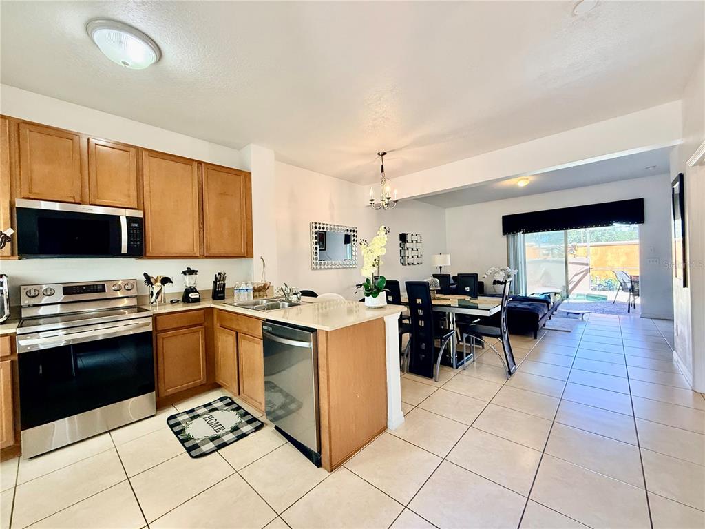 4548 ALBERTO CIRCLE, KISSIMMEE, FL — photo 4 of 19