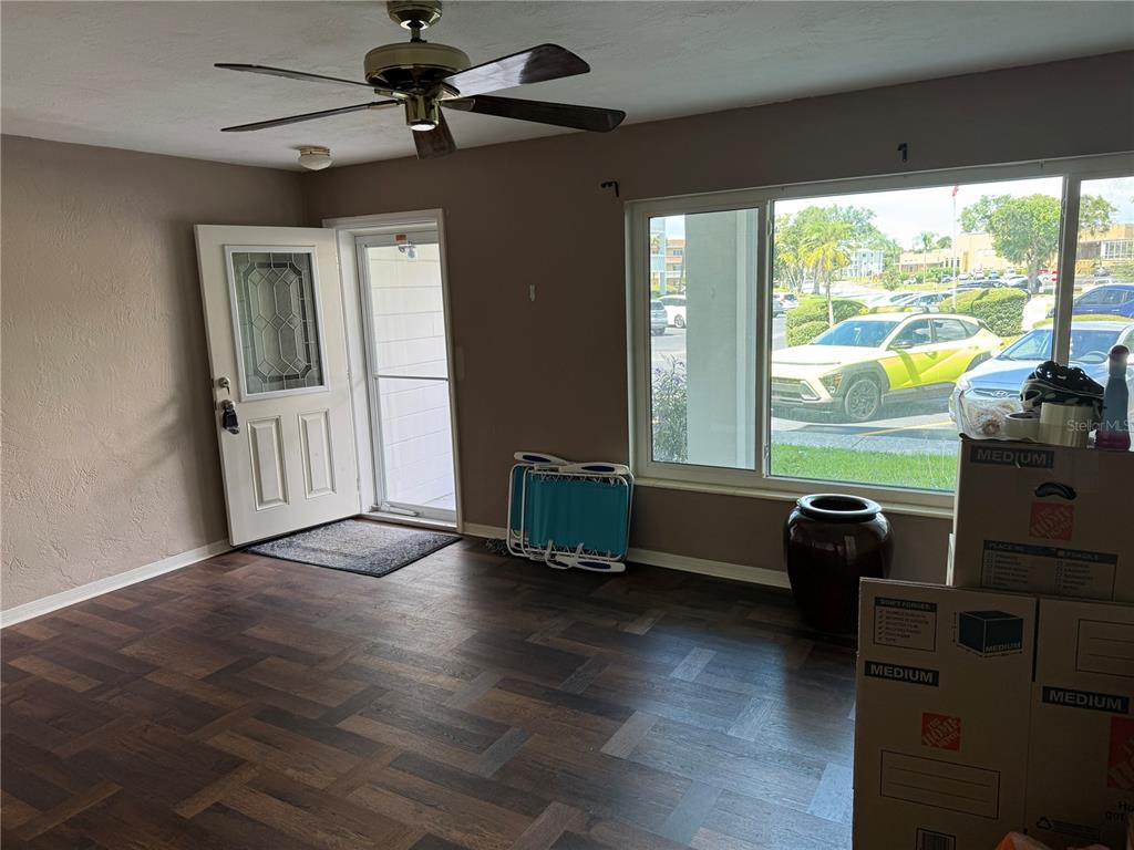 2020 WORLD PARKWAY BOULEVARD UNIT 8, CLEARWATER, FL — photo 5 of 9