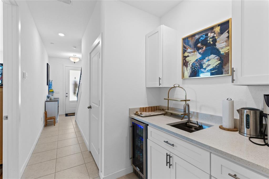 12923 GABOR AVENUE, ORLANDO, FL — photo 4 of 33
