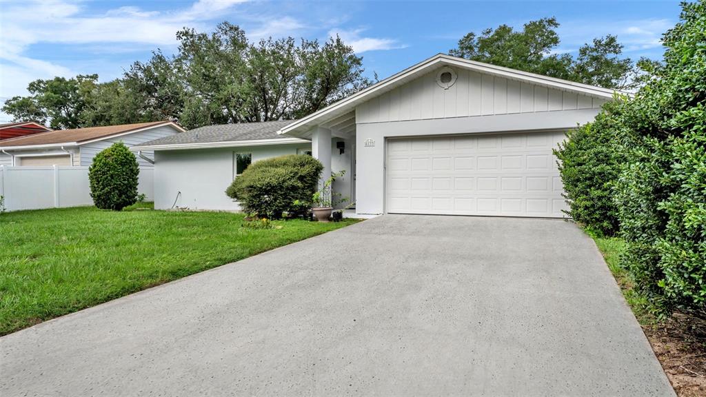 6137 WATERMAN LANE, LAKELAND, FL — photo 3 of 40