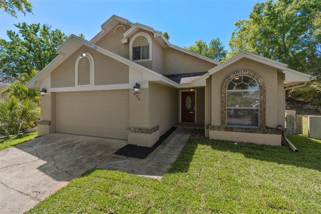 936 SUMMER LAKES DRIVE