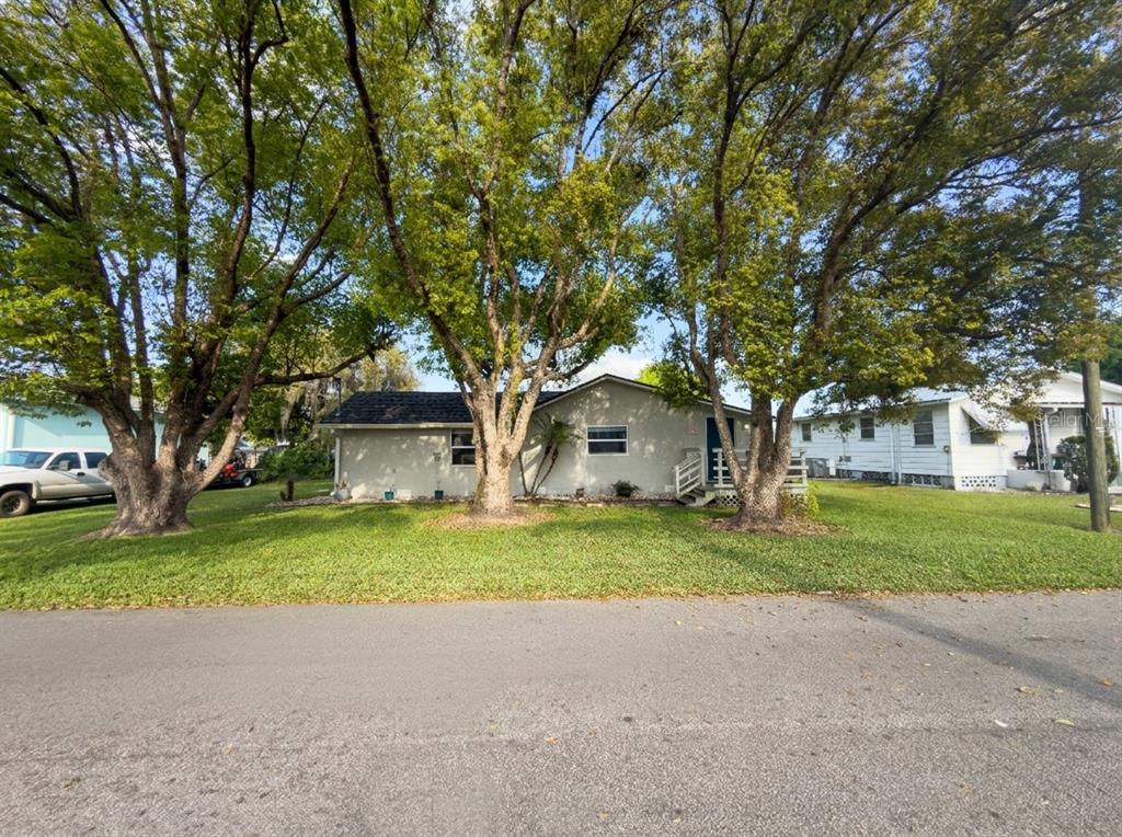 1611 SALMON STREET