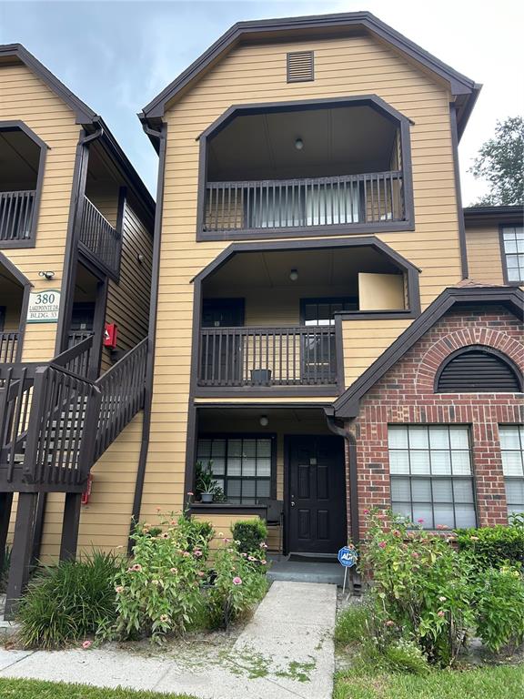 380 LAKEPOINTE DRIVE UNIT 202