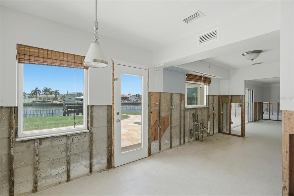 12525 4TH ST E, TREASURE ISLAND, FL — photo 4 of 30