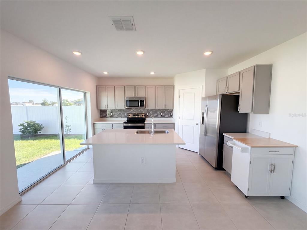 124 CITRINE LOOP, KISSIMMEE, FL — photo 2 of 30