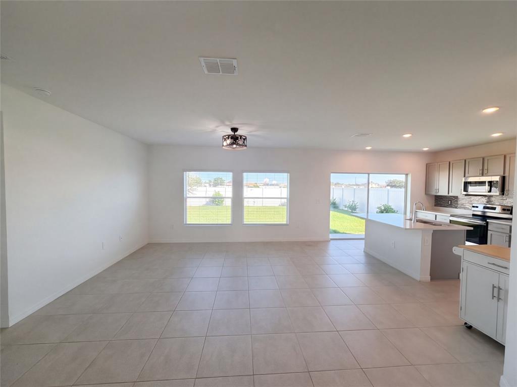 124 CITRINE LOOP, KISSIMMEE, FL — photo 3 of 30
