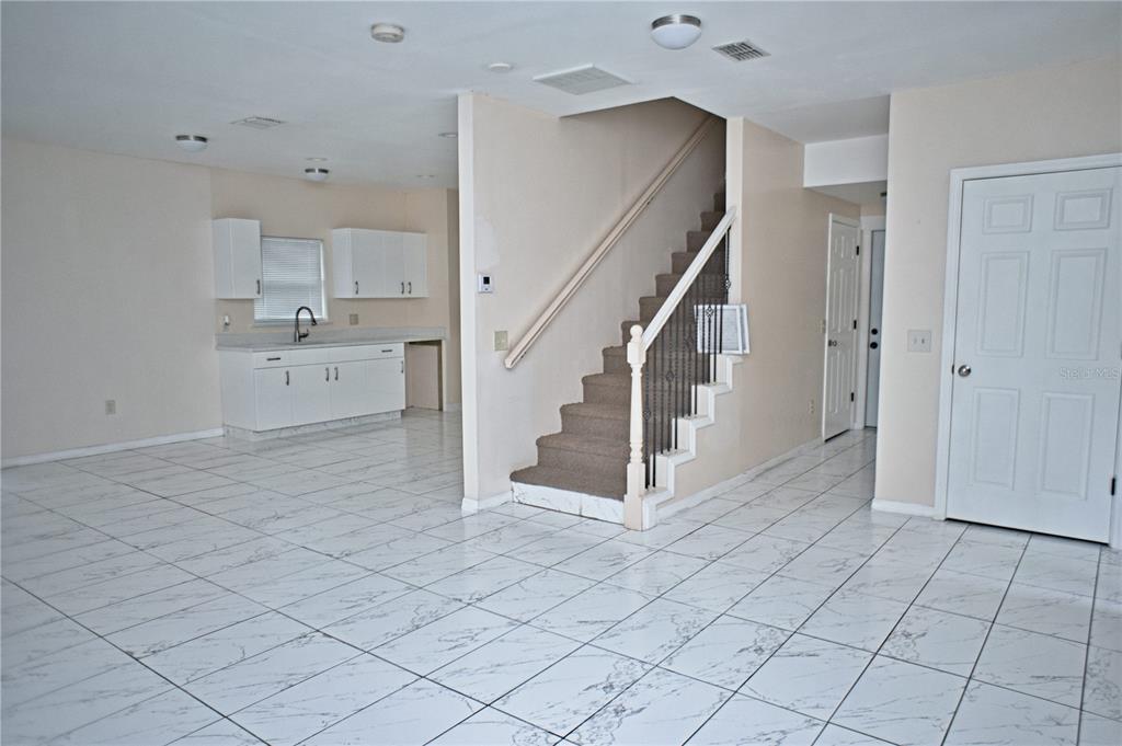 402 E MAPLE STREET, WINTER GARDEN, FL — photo 5 of 8