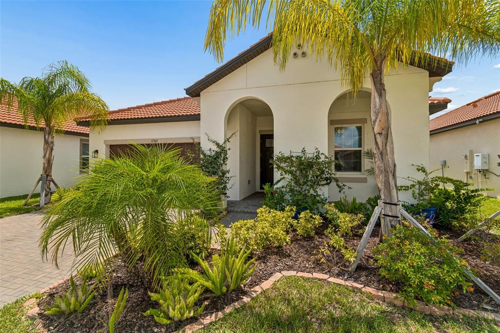 17307 BLUE WALK STREET, WIMAUMA, FL — photo 4 of 30