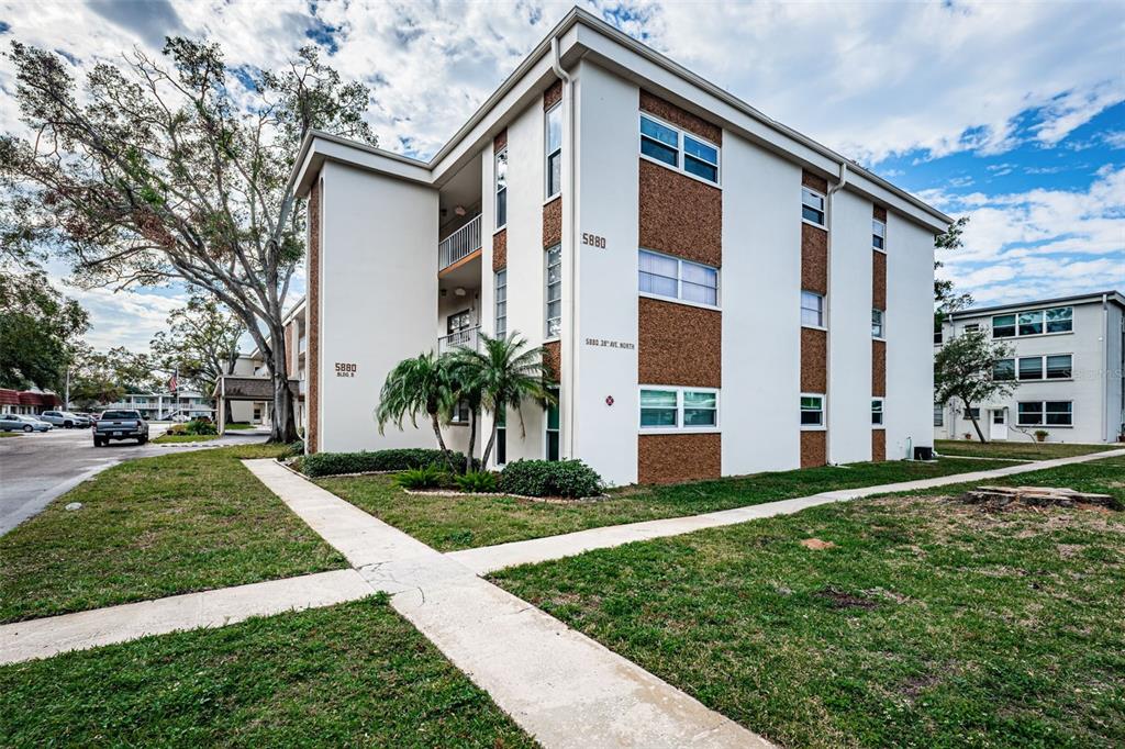 5880 38TH AVENUE N UNIT 309, ST PETERSBURG, FL — photo 2 of 52