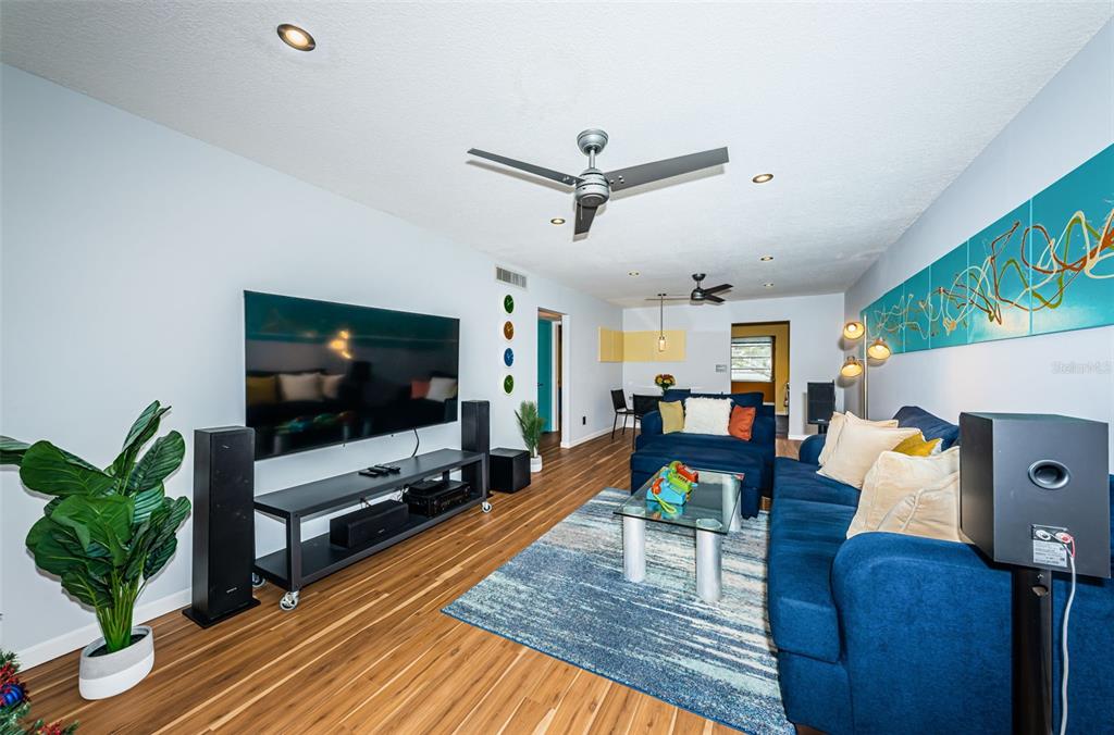 5880 38TH AVENUE N UNIT 309, ST PETERSBURG, FL — photo 5 of 52
