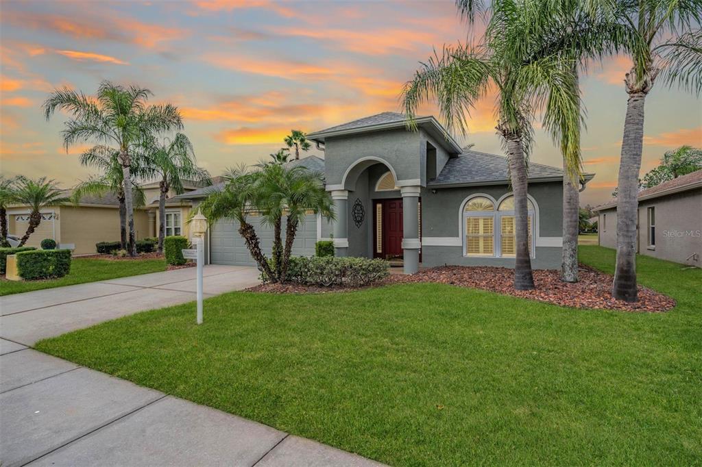 1043 DUSTAN PLACE
