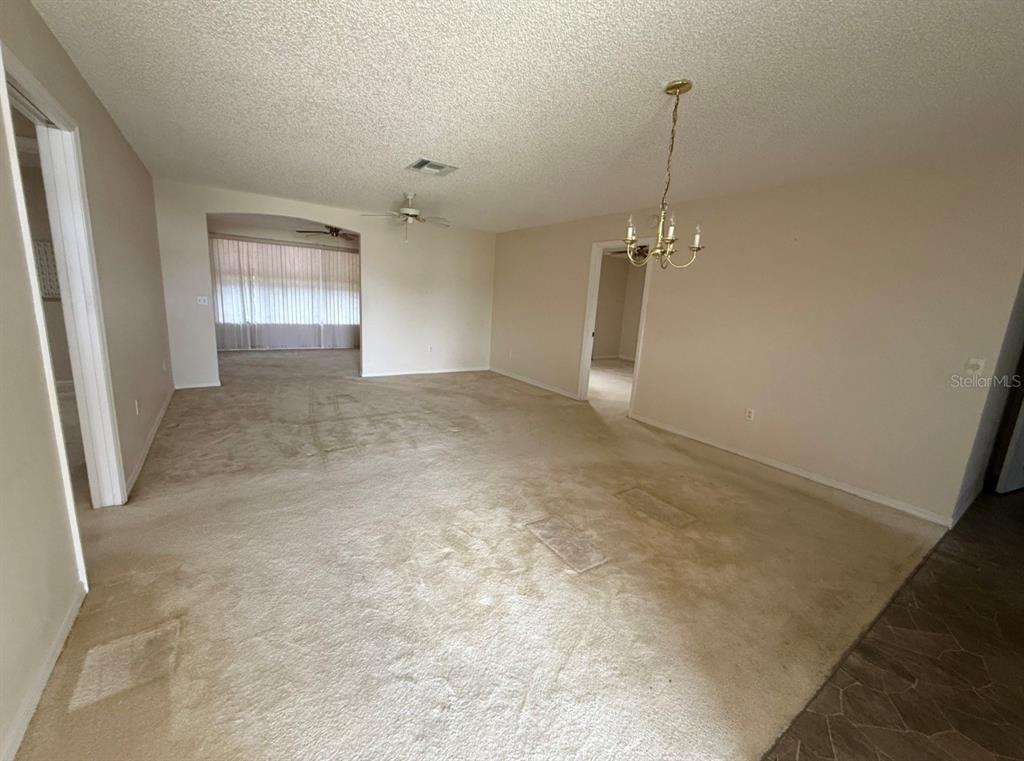 2704 BENAVIDES DRIVE, THE VILLAGES, FL — photo 3 of 7