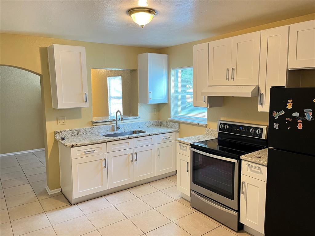 300 CAMPUS VIEW DRIVE, ORLANDO, FL — photo 4 of 17