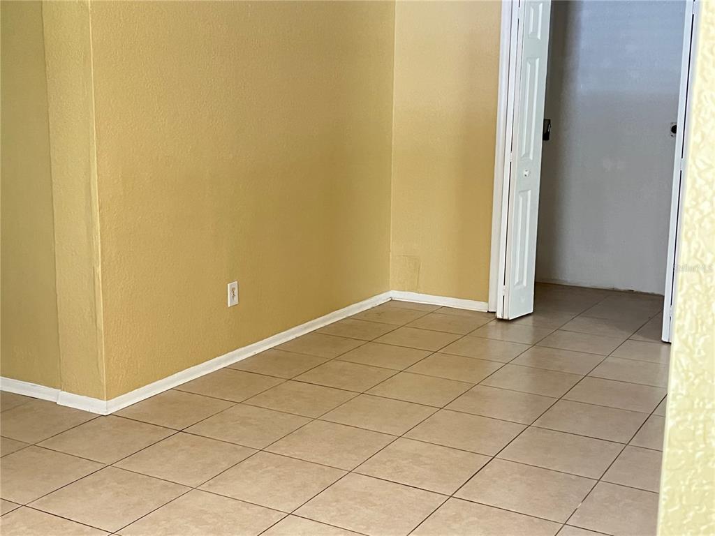 300 CAMPUS VIEW DRIVE, ORLANDO, FL — photo 5 of 17
