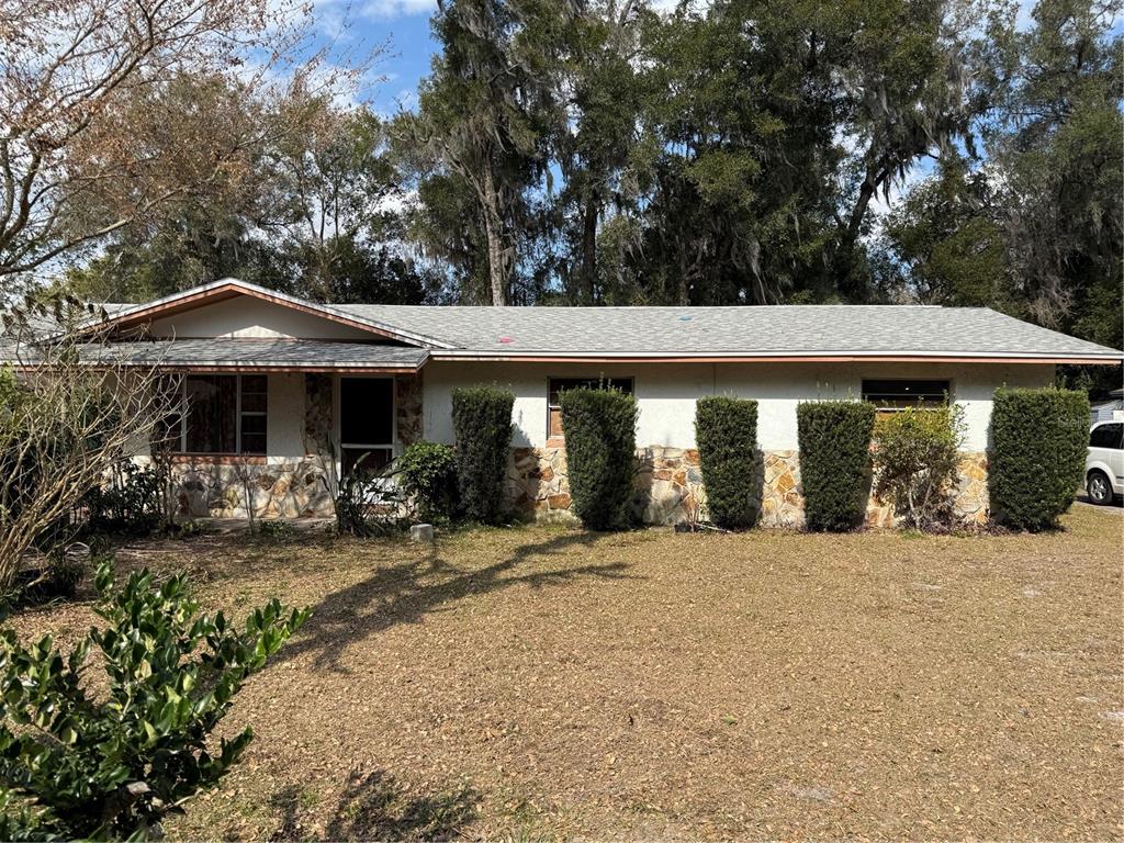 929 E VOORHIS AVENUE