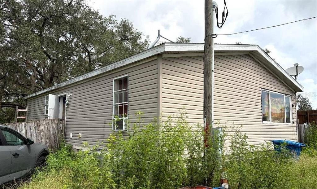 7071 MERTAL STREET, WEEKI WACHEE, FL — photo 2 of 9