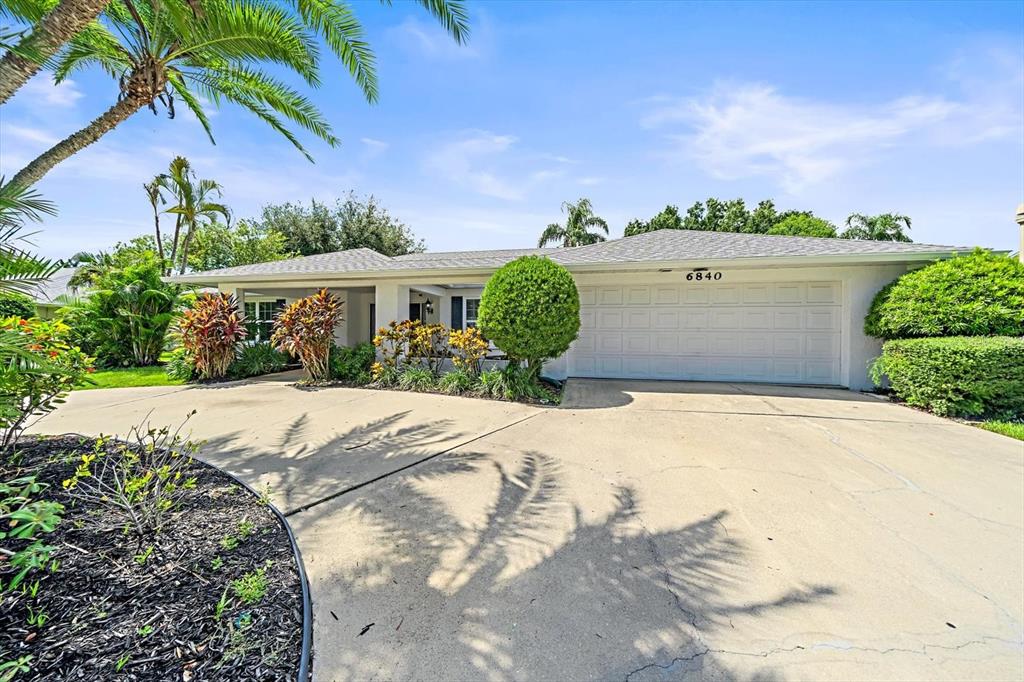 6840 COUNTRY LAKES CIRCLE, SARASOTA, FL — photo 4 of 30