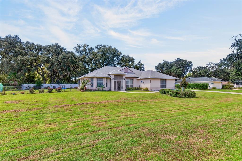 129 BAHIA TRACE, OCALA, FL — photo 2 of 30