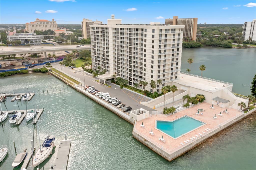 100 PIERCE STREET UNIT 607