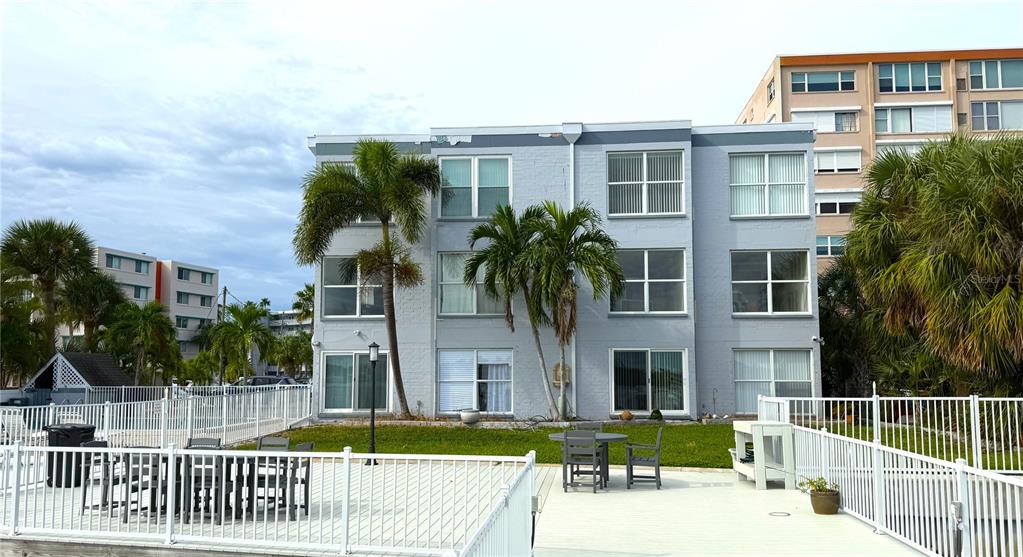 1859 SHORE DRIVE S UNIT 208
