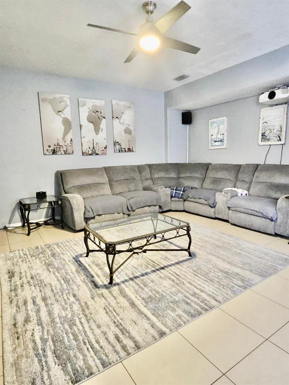 12135 FOX BLOOM AVENUE, GIBSONTON, FL — photo 4 of 15