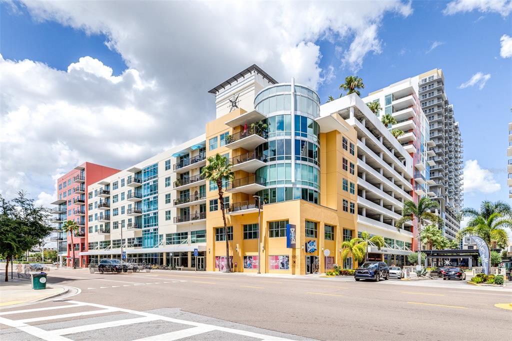 1120 E KENNEDY BOULEVARD UNIT 1021