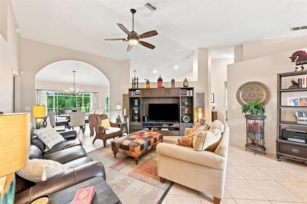308 CALOOSA PALMS COURT, SUN CITY CENTER, FL — photo 5 of 30