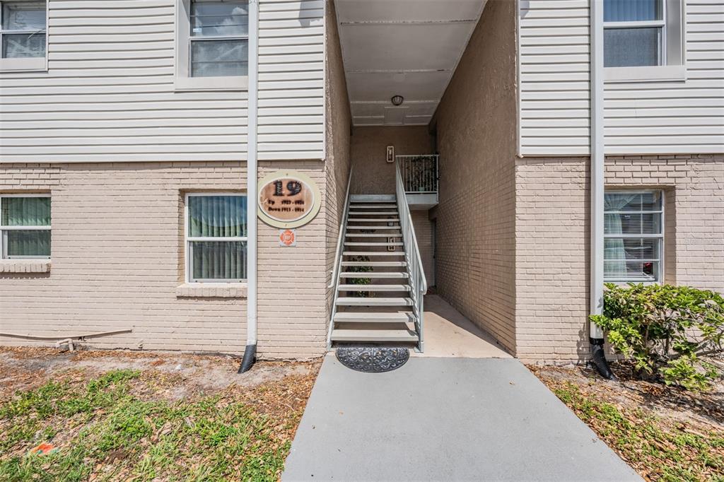7210 N MANHATTAN AVENUE UNIT 1913