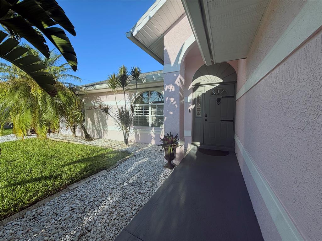 1943 SE 8TH PLACE, CAPE CORAL, FL — photo 5 of 30