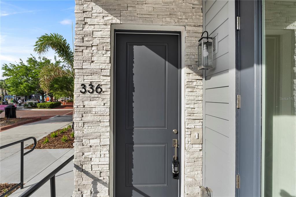 336 CENTER LAKE LANE UNIT 336