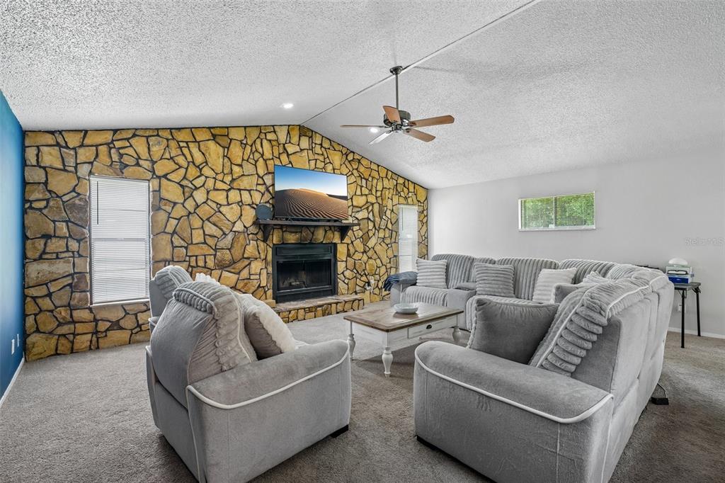 16139 VILLA DRIVE, HUDSON, FL — photo 2 of 30