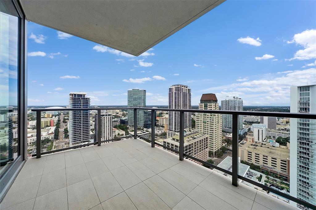 301 1ST STREET S UNIT 3104, ST PETERSBURG, FL — photo 3 of 30