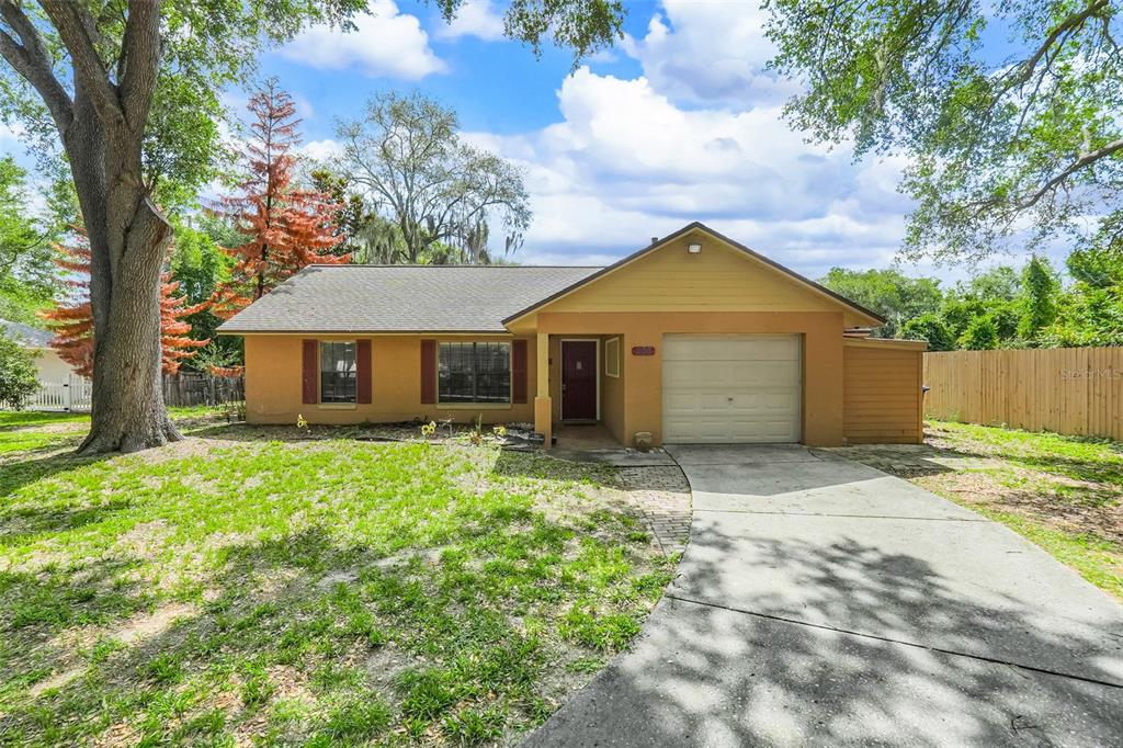 207 HOWARD COURT