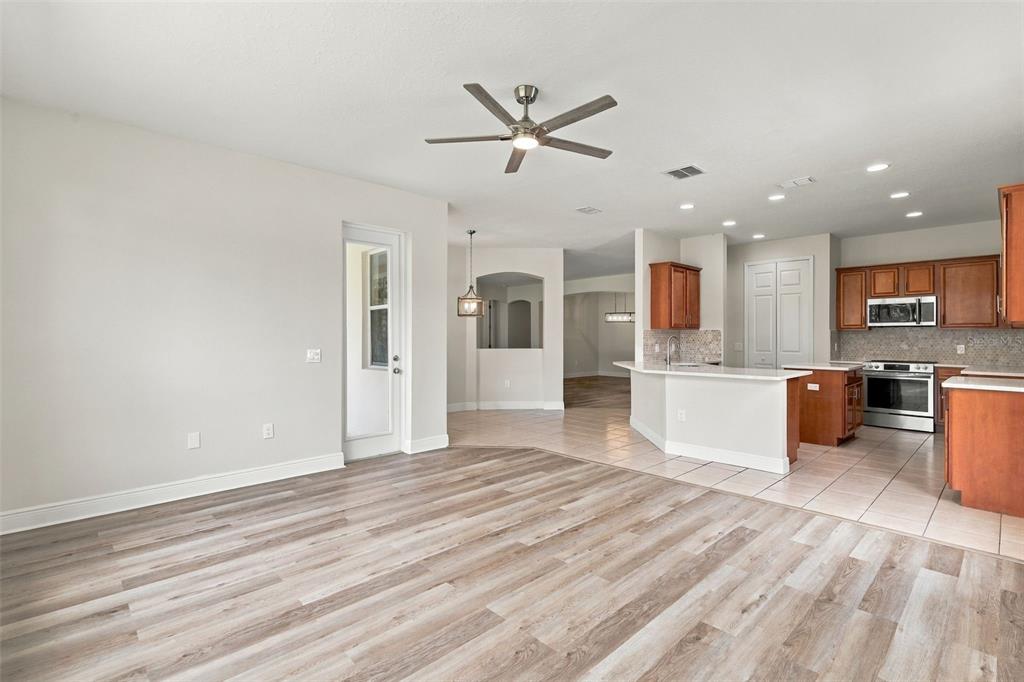 3519 SUNSET ISLES BOULEVARD, KISSIMMEE, FL — photo 5 of 30
