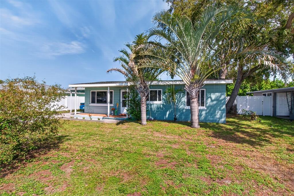 10735 63RD AVENUE, SEMINOLE, FL — photo 4 of 30
