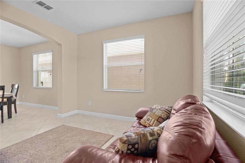 1586 THETFORD CIRCLE, ORLANDO, FL — photo 2 of 30