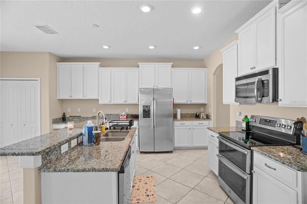 1586 THETFORD CIRCLE, ORLANDO, FL — photo 3 of 30