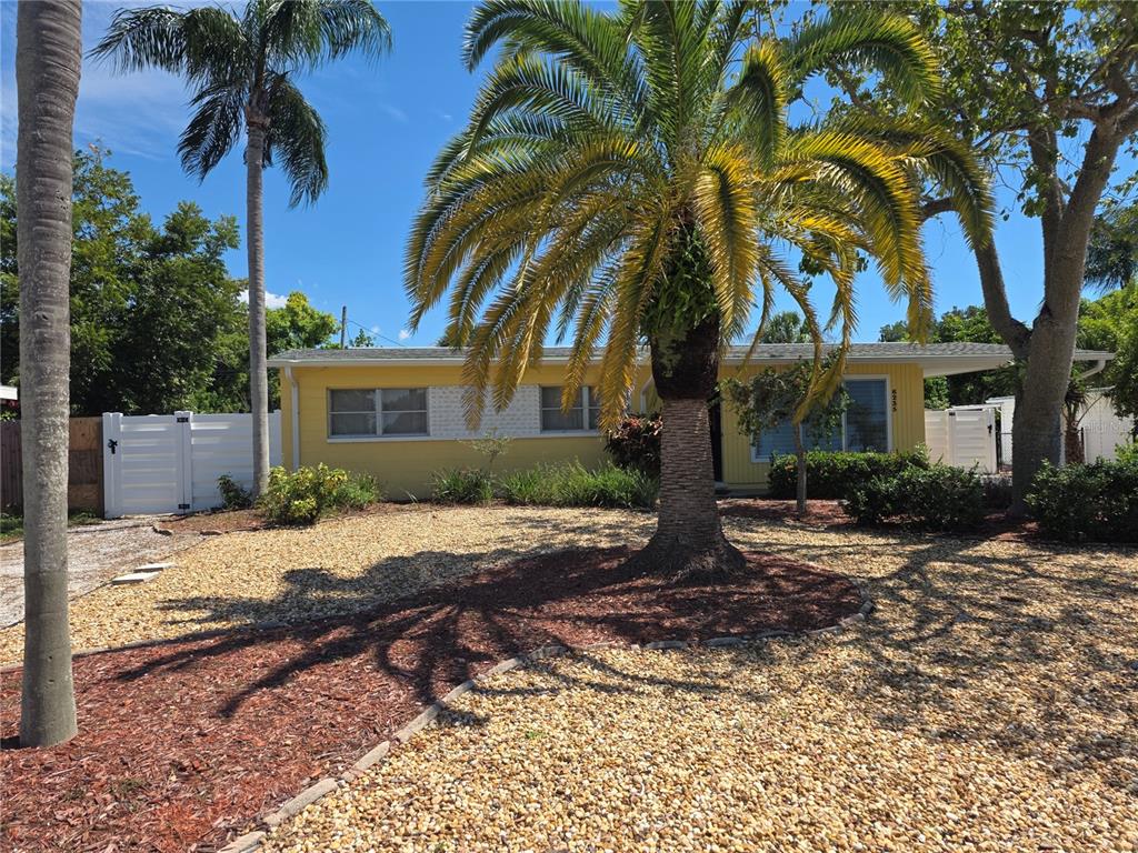 6235 COLUMBIA DRIVE, BRADENTON, FL — photo 3 of 30