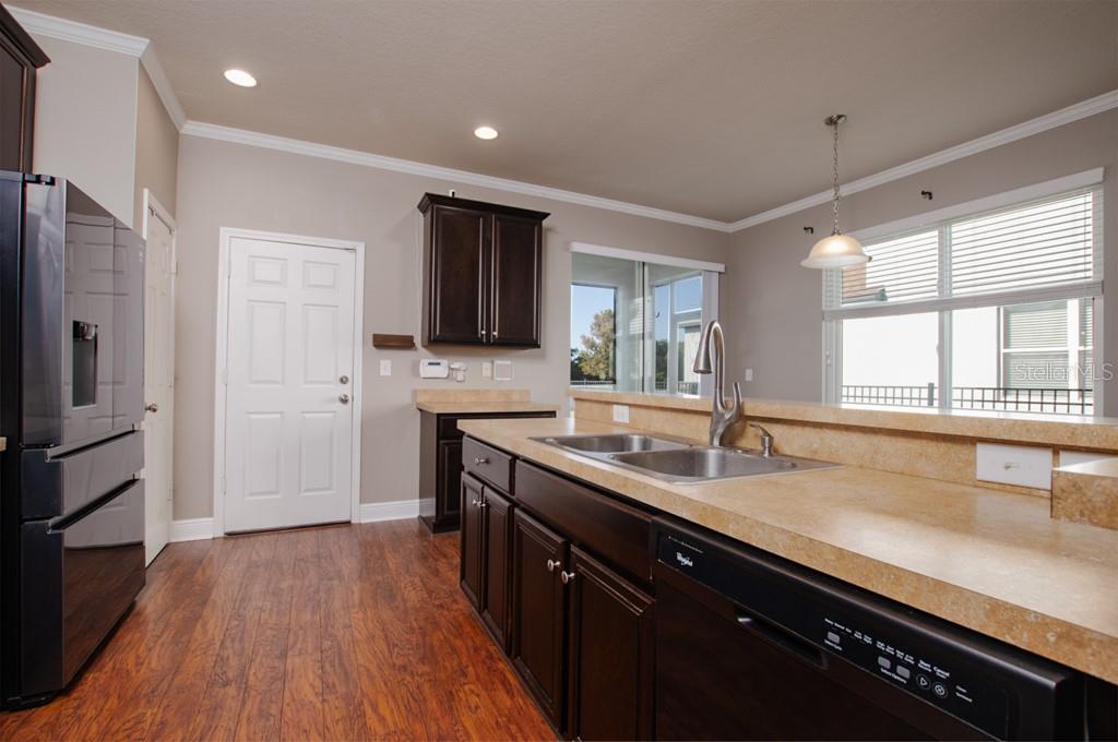 8639 TURNSTONE SHORE LANE, RIVERVIEW, FL — photo 5 of 30