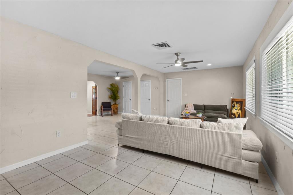 2520 E MILMAR DRIVE, SARASOTA, FL — photo 4 of 30