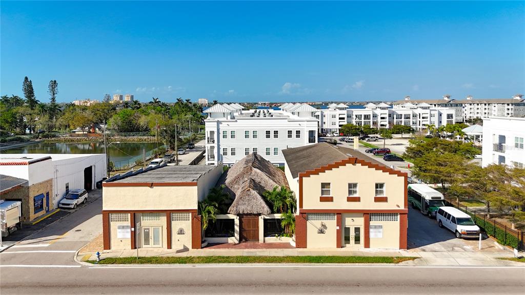 1001 & 1007 MANATEE AVENUE E